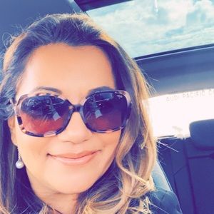 Meet your Posher, Yvonne